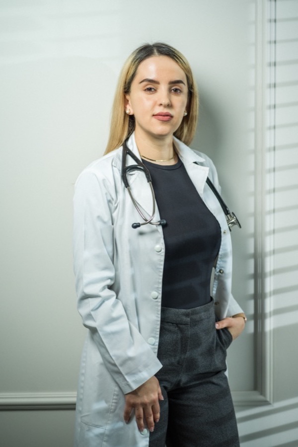 Dr. Ana-Maria Predescu